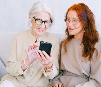 senior women on a phone